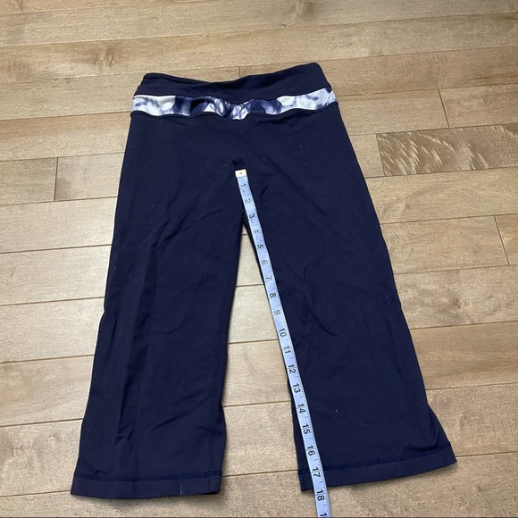 Lululemon Crop Leggings - Picture 5 of 5